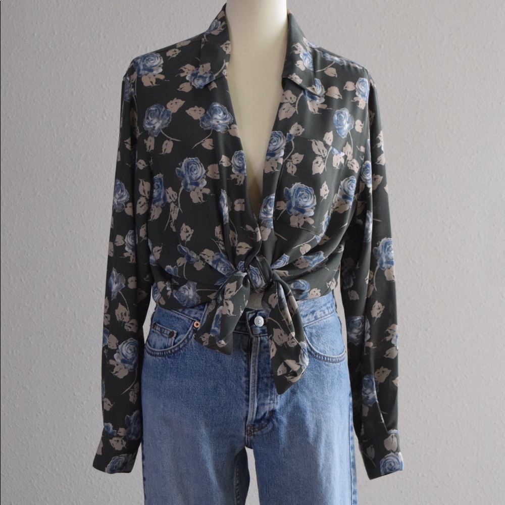 Floral long sleeve flowy muted green tunic Large